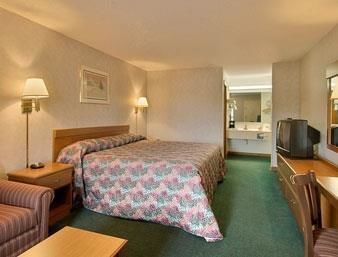 Days Inn By Wyndham Columbia Ne Fort Jackson Δωμάτιο φωτογραφία